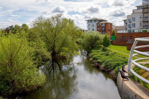 2 bedroom apartment to rent, Tatler Close, Warwick