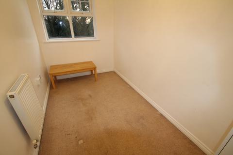 2 bedroom flat to rent, Downing Close, Bletchley MK3