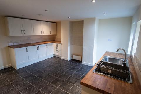 2 bedroom terraced house to rent, Hurst Lane, Mirfield, West Yorkshire, WF14