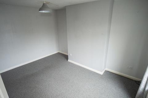 2 bedroom terraced house to rent, Hurst Lane, Mirfield, West Yorkshire, WF14