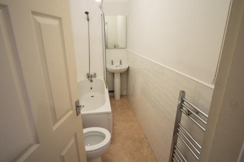 2 bedroom terraced house to rent, Hurst Lane, Mirfield, West Yorkshire, WF14