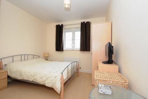 2 bedroom apartment to rent, Masons Hill Bromley BR2