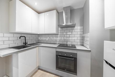 2 bedroom flat to rent, Flaxman Road London SE5