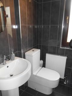 3 bedroom semi-detached house to rent, Caledonian Avenue, Stonehouse ML9