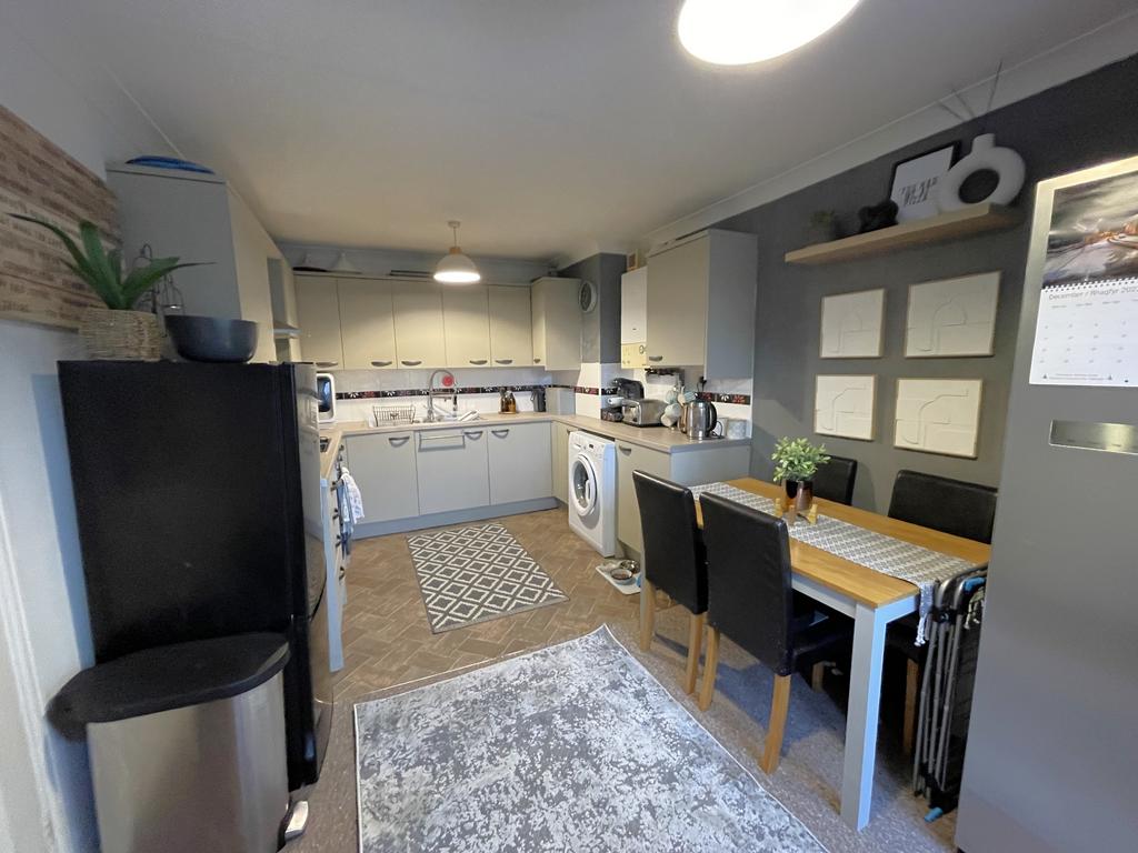 Kitchen 1.JPG