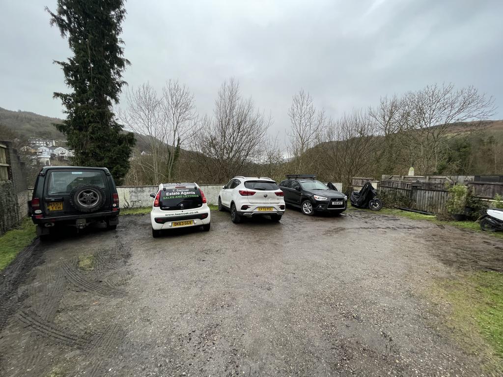 Off road parking 2 spaces.JPG