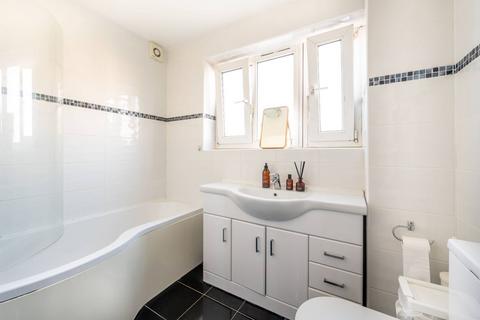 2 bedroom flat for sale, Manor Road, Stratford, London, E15