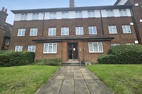 2 bedroom flat to rent, Queens Road, London, NW4