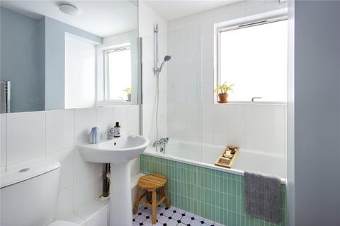 Studio for sale, Kings Arms Court, Spitalfields, London, E1