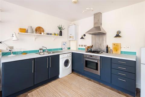 Studio for sale, Kings Arms Court, Spitalfields, London, E1