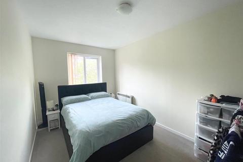 2 bedroom apartment to rent, St Leonards Park, East Grinstead, West Sussex, RH19