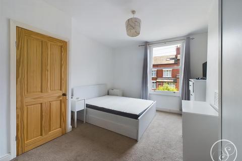 3 bedroom terraced house to rent, Pasture Terrace, Leeds