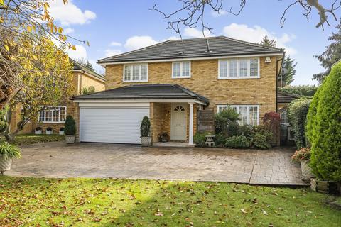 4 bedroom detached house for sale, Blades Close, Leatherhead KT22