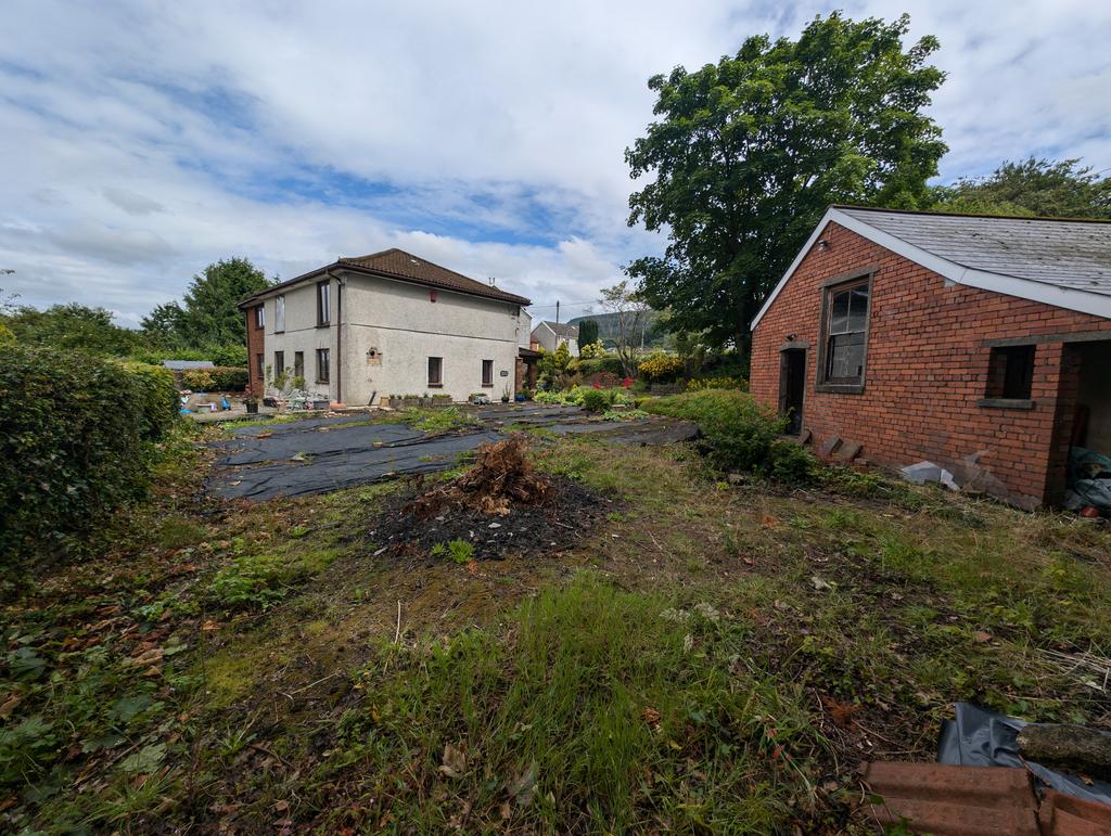 House and garage / workshop