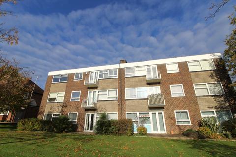 2 bedroom flat to rent, Rockleigh Court Hutton Road, Shenfield, Brentwood, Essex, CM15