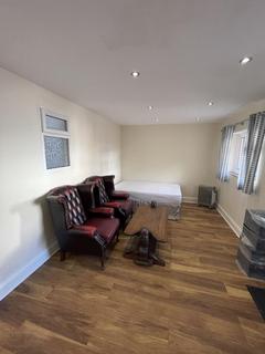 1 bedroom flat to rent, Hounslow, Lampton TW3