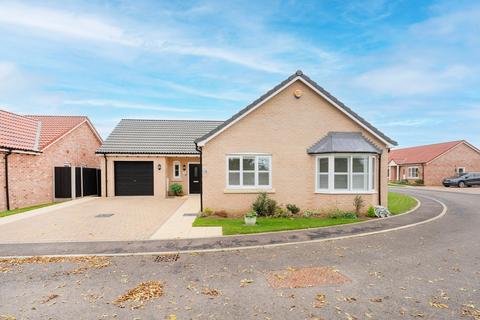 3 bedroom detached bungalow for sale, Hayton Road, Martham