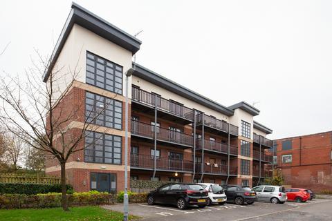 2 bedroom flat for sale, Canalside, Radcliffe M26