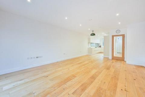 26 Windmill Road, Brentford, TW8 0NZ