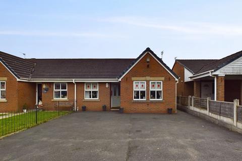 2 bedroom semi-detached bungalow for sale, Grasmere Street, Leigh WN7