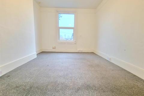 2 bedroom flat to rent, Northdown Road, Cliftonville, Margate