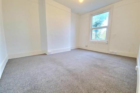 2 bedroom flat to rent, Northdown Road, Cliftonville, Margate