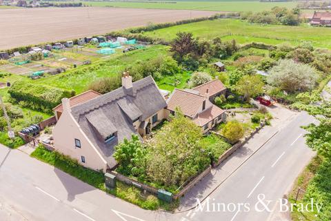 3 bedroom cottage for sale, Coast Road, Walcott