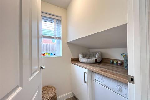 4 Larch Place, Somerford, Congleton, CW12 4ZP