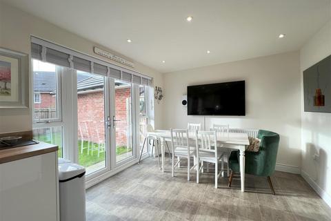 4 Larch Place, Somerford, Congleton, CW12 4ZP