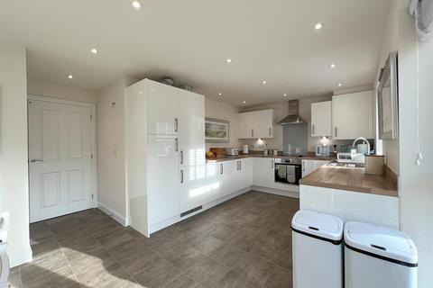 4 Larch Place, Somerford, Congleton, CW12 4ZP