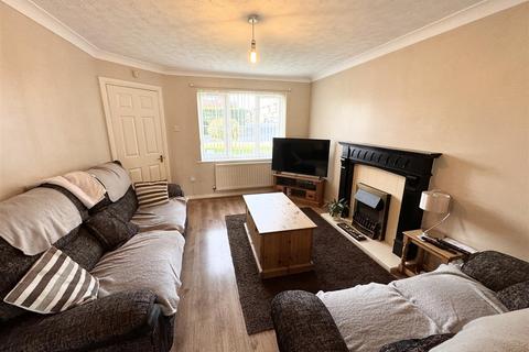 4 bedroom detached house to rent, Amberley Grove, Darlington