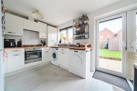 3 bedroom end of terrace house for sale, Richborough Close, Margate