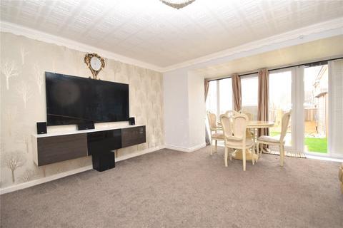 4 bedroom semi-detached house for sale, Fergusson Walk, Morley, Leeds, West Yorkshire