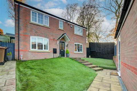 5 bedroom detached house for sale, Holly Close, Stalybridge