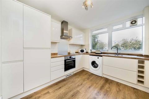 3 bedroom maisonette for sale, Maddock Way, London SE17