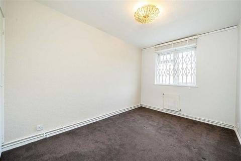 3 bedroom maisonette for sale, Maddock Way, London SE17