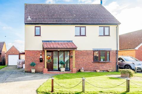 3 bedroom detached house for sale, Edinburgh Close, Watton