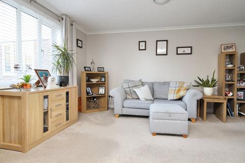 2 bedroom maisonette for sale, Gillison Close, Letchworth Garden City, SG6