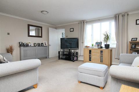 2 bedroom maisonette for sale, Gillison Close, Letchworth Garden City, SG6