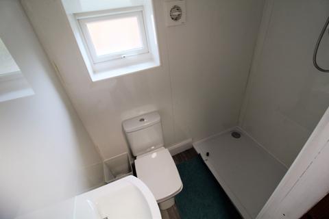 1 bedroom in a house share to rent, Station Road, Swadlincote