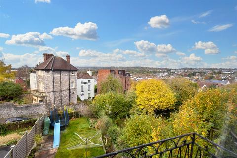 2 bedroom flat for sale, Wonderful Apartment with Views in Westbury-On-Trym, Bristol