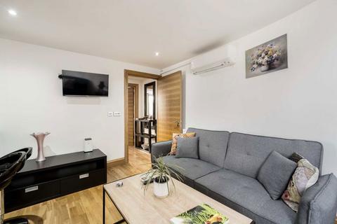 1 bedroom flat to rent, Cromwell Road, London SW5