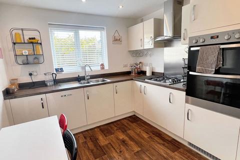 4 bedroom detached house for sale, Peel House Lane, Widnes