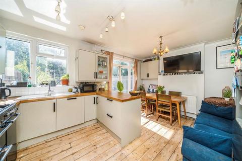 3 bedroom terraced house for sale, Malyons Road, London SE13