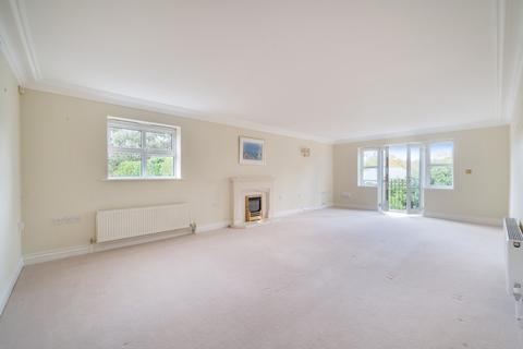 3 bedroom flat for sale, Wey Road, Weybridge, KT13