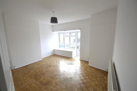 1 bedroom apartment for sale, Rainham Road South, Dagenham