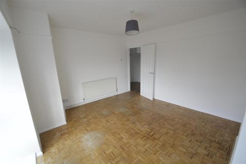 1 bedroom apartment for sale, Rainham Road South, Dagenham