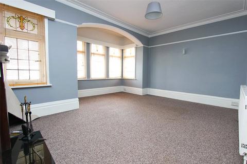 2 bedroom apartment to rent, Grand Drive, Leigh-on-Sea, Essex, SS9