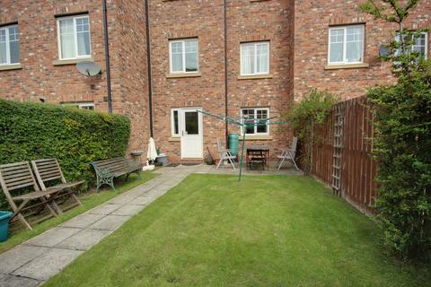 5 bedroom house to rent, Faraday Court, Durham DH1