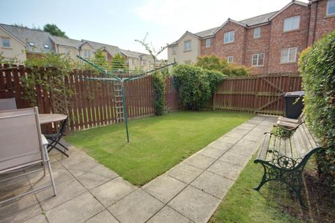 5 bedroom house to rent, Faraday Court, Durham DH1